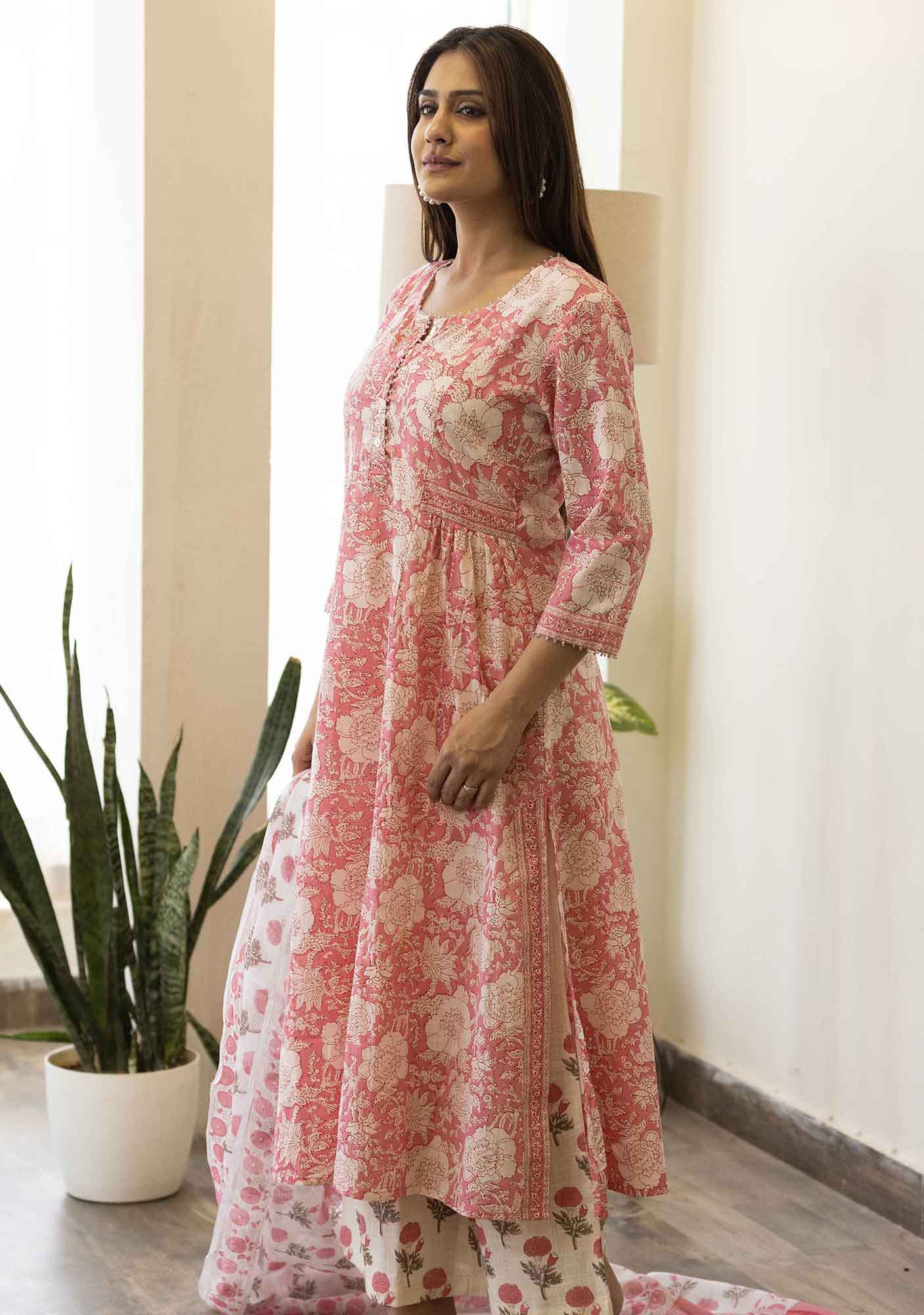 Sanganeri Rose Print Flared Kurta with Pant and Dupatta (set of 3)